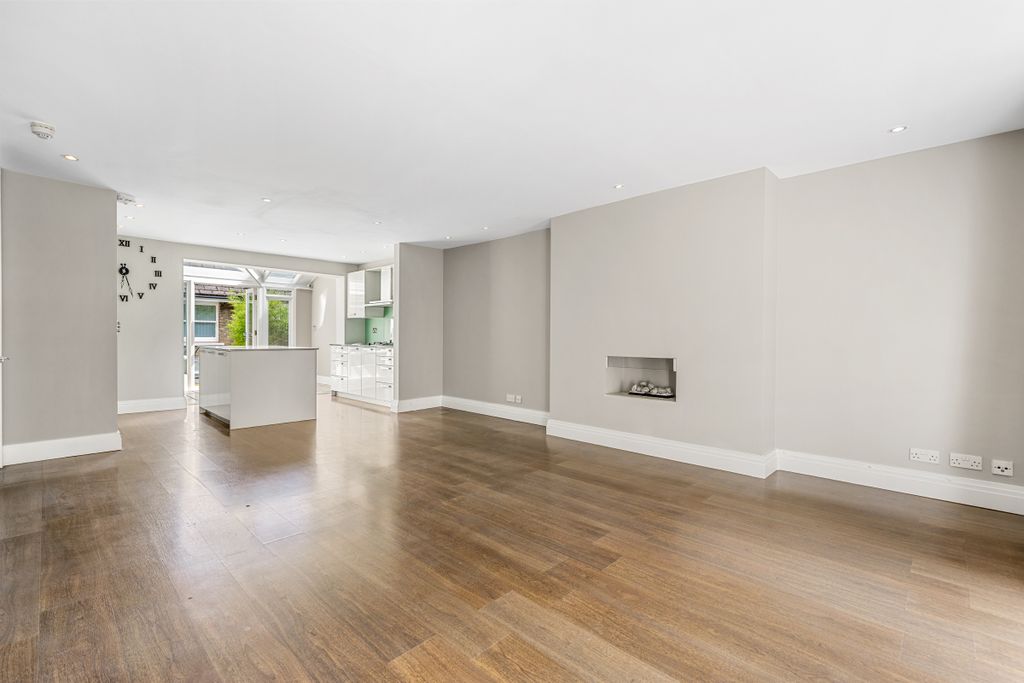Property photo 1 of 27