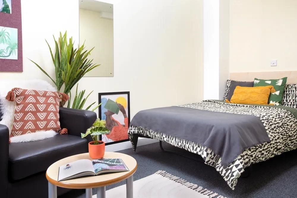 Property photo 2 of 10