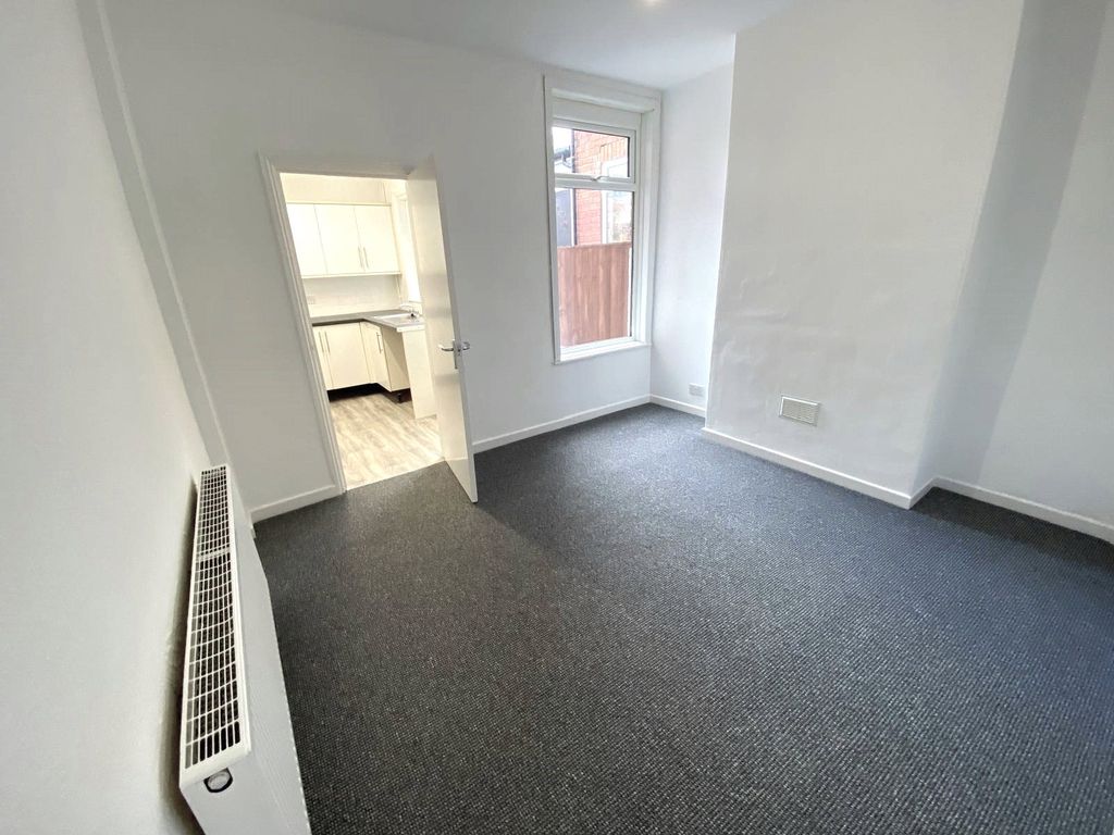 Property photo 2 of 10 Picture No. 03