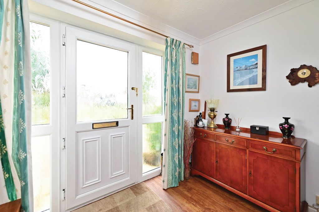 Property photo 3 of 16 Photo 10