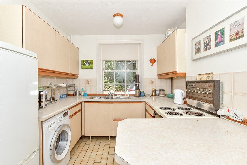 Property photo 3 of 14 Kitchen