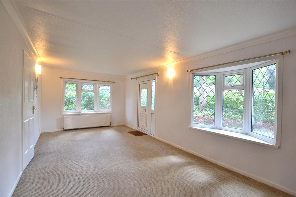 Property photo 2 of 9 Living Room.Jpg