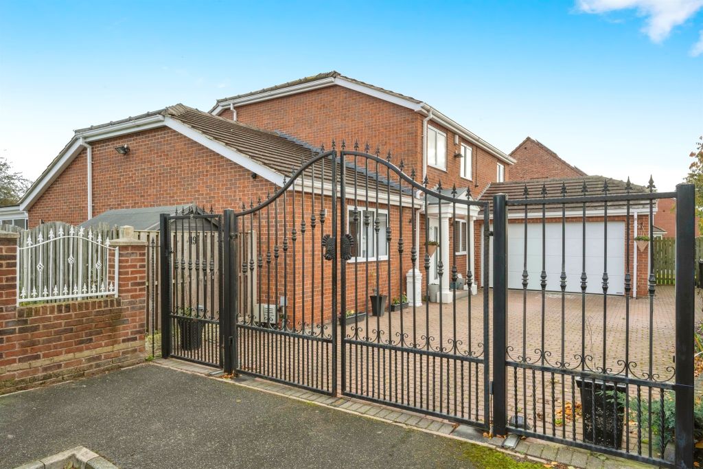 Property photo 2 of 22