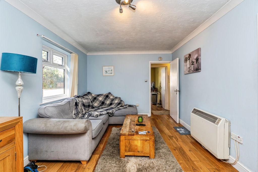 Property photo 2 of 17 Photo