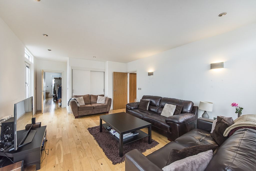 Property photo 2 of 17 3.Jpg