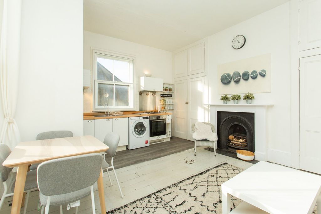 Property photo 2 of 10 Picture 2