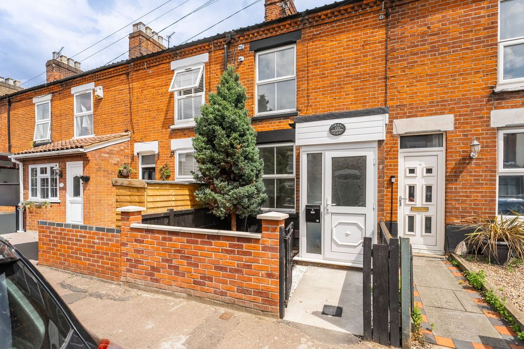 Property photo 1 of 15