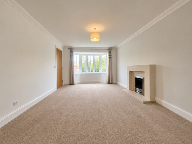 Property photo 2 of 17 Picture No. 32
