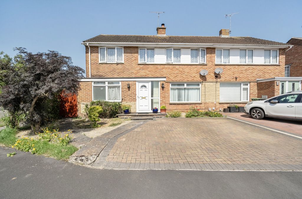 Property photo 1 of 12 148306536A3d17A9686F7