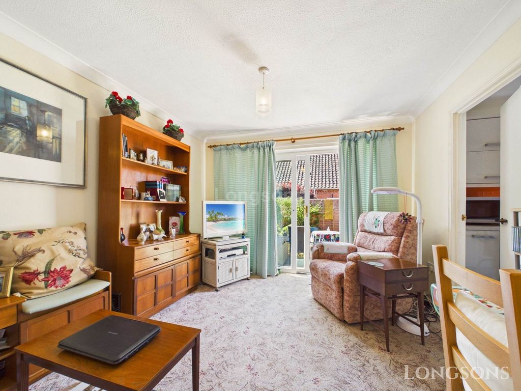 Property photo 2 of 10