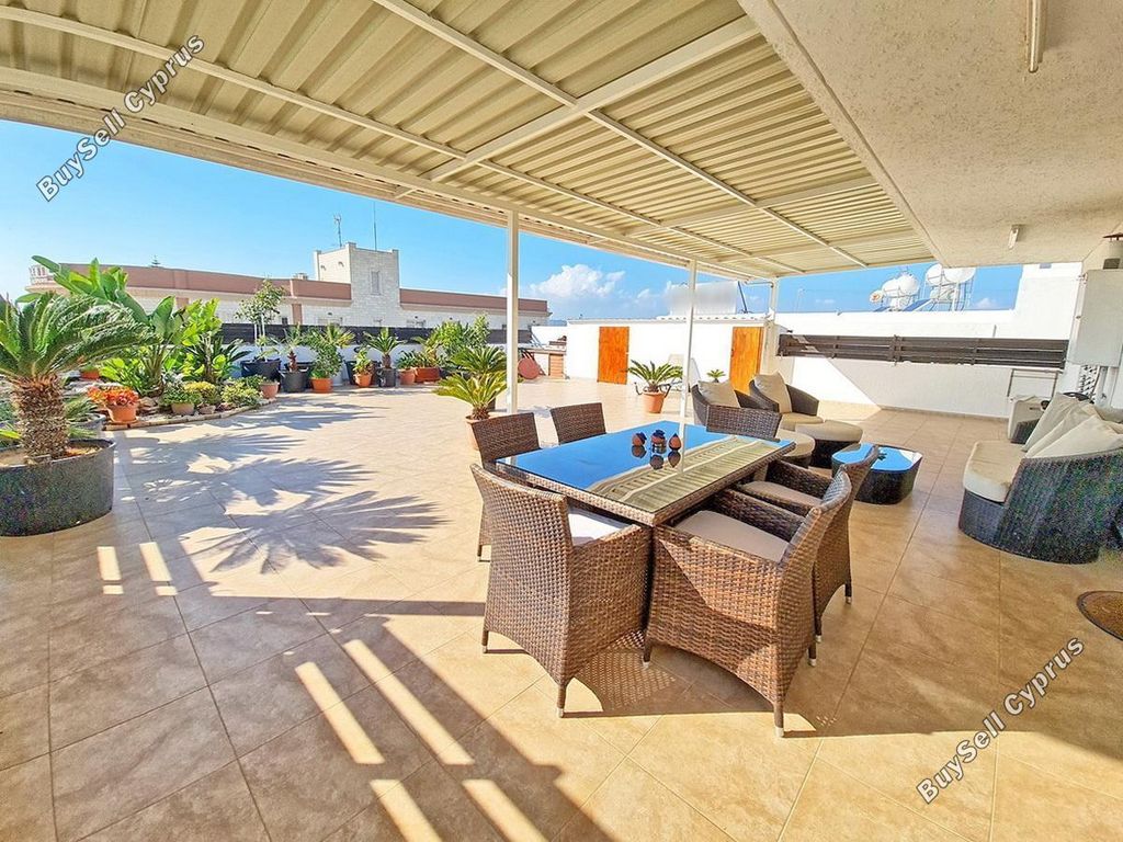 Property photo 1 of 34