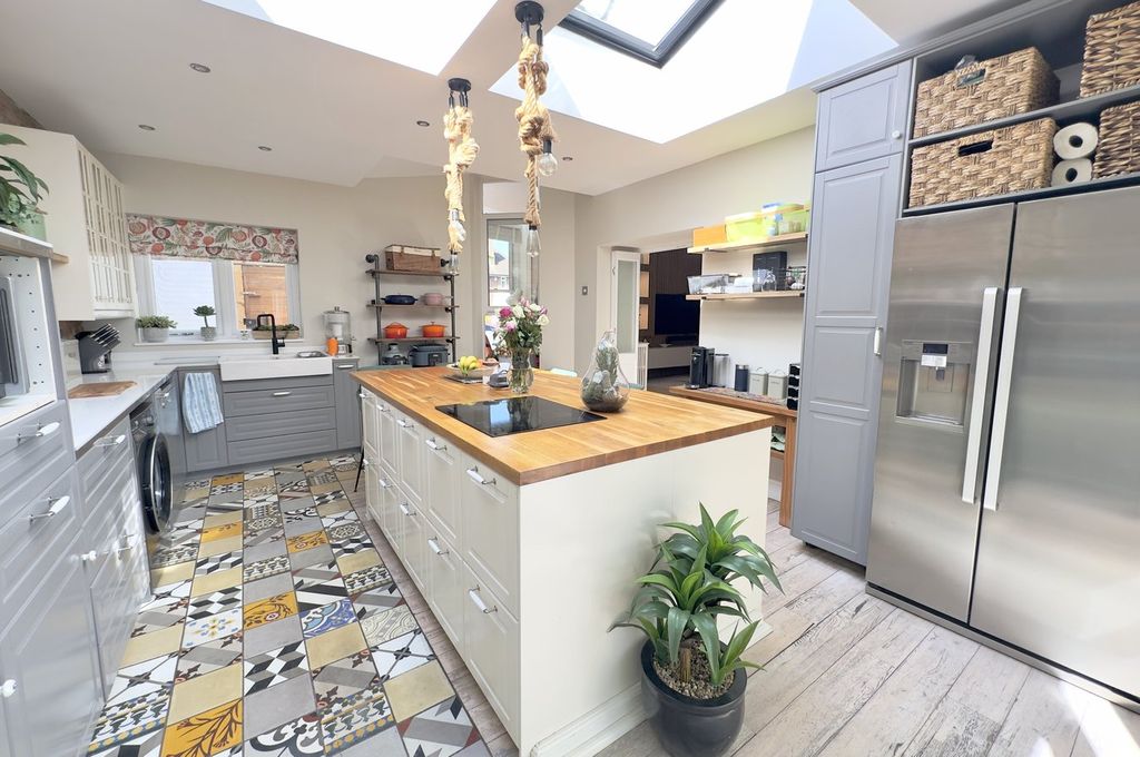 Additional image 10 of 3 bed flat for saleCavendish Road, Dean Park, Bournemouth BH1