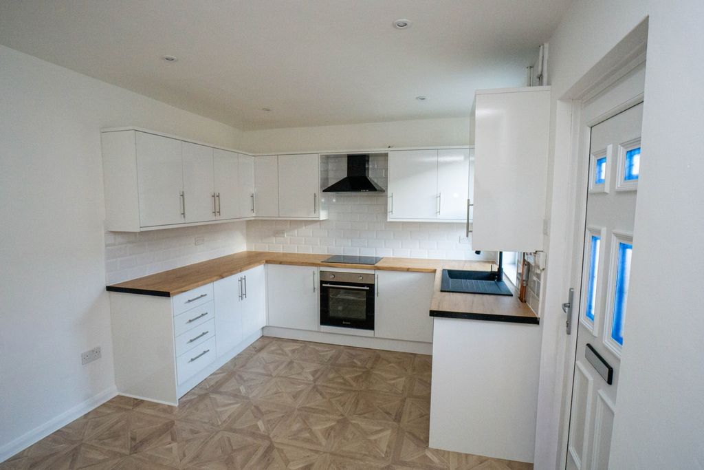 Property photo 3 of 16 D.K