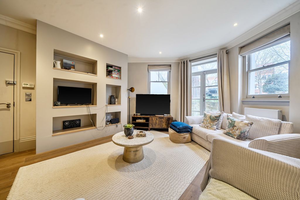 Property photo 2 of 18 1434187-15-69c682...