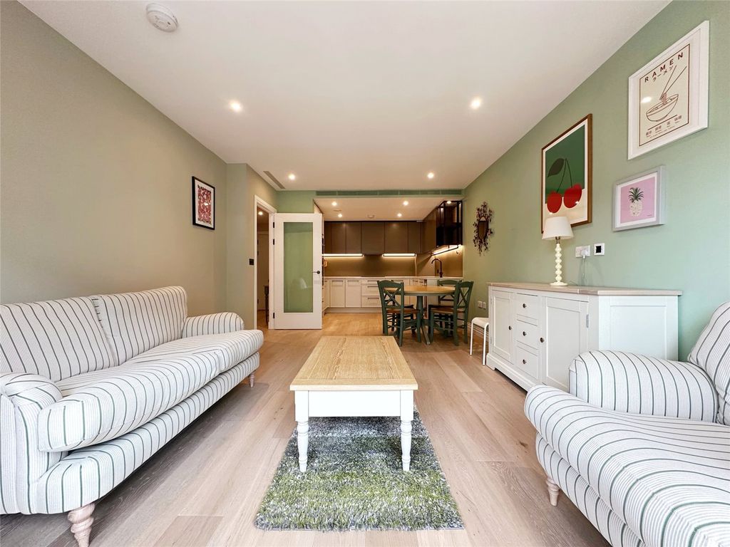 Property photo 3 of 18 Picture No. 35