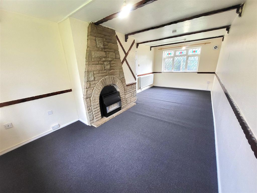 Property photo 2 of 14 Sitting Room Pic 1