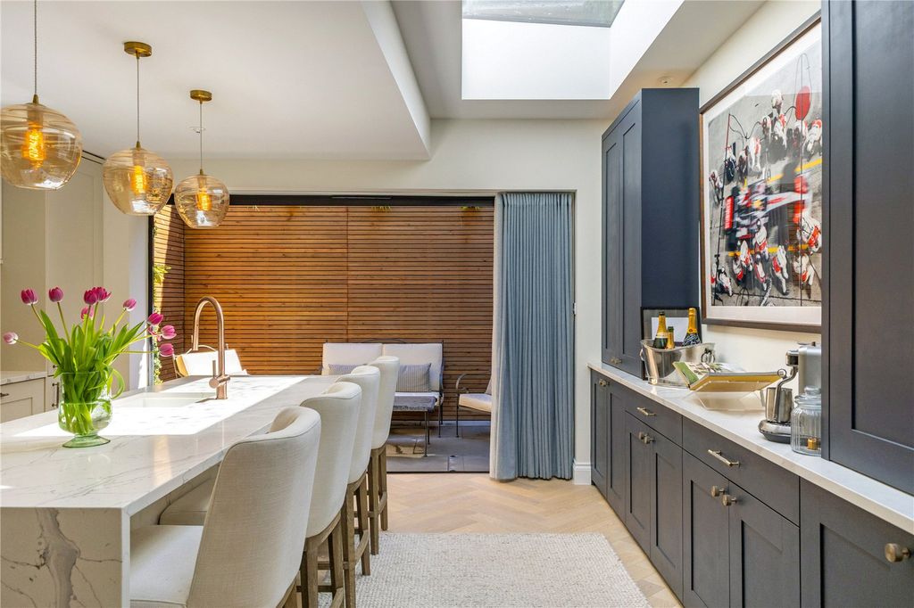 Property photo 3 of 19 Kitchen/Dining