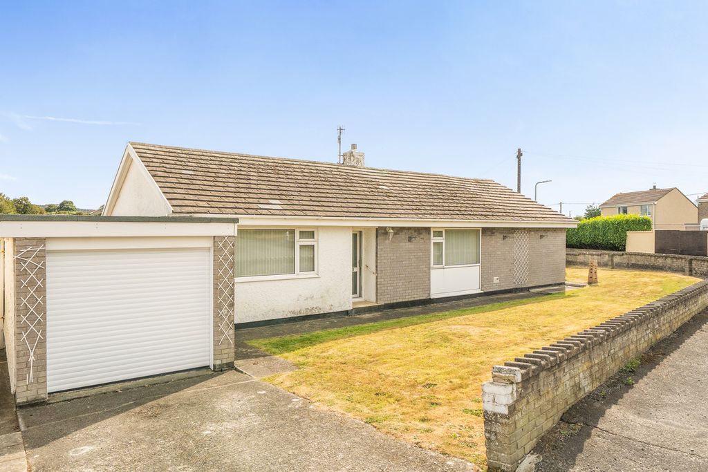Property photo 1 of 4