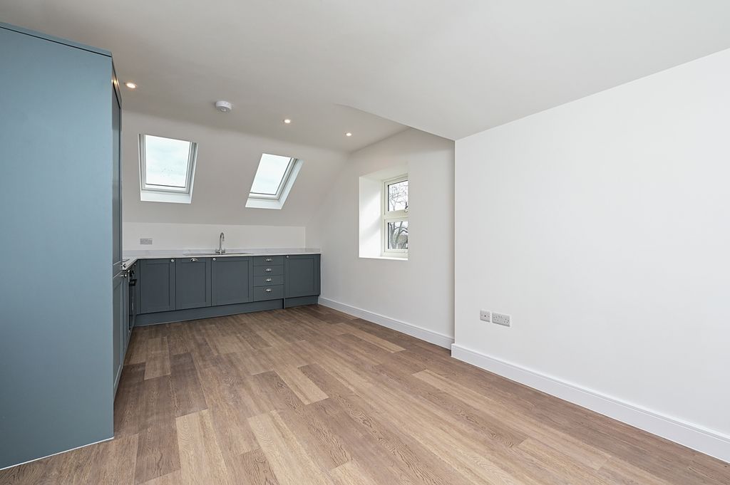 Property photo 3 of 6 Photo