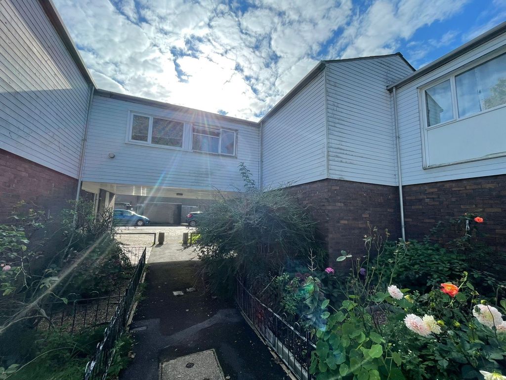 Property photo 2 of 2