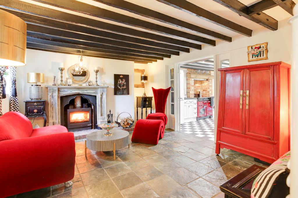 Property photo 2 of 30