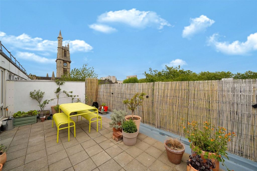Property photo 2 of 15 Picture No. 05