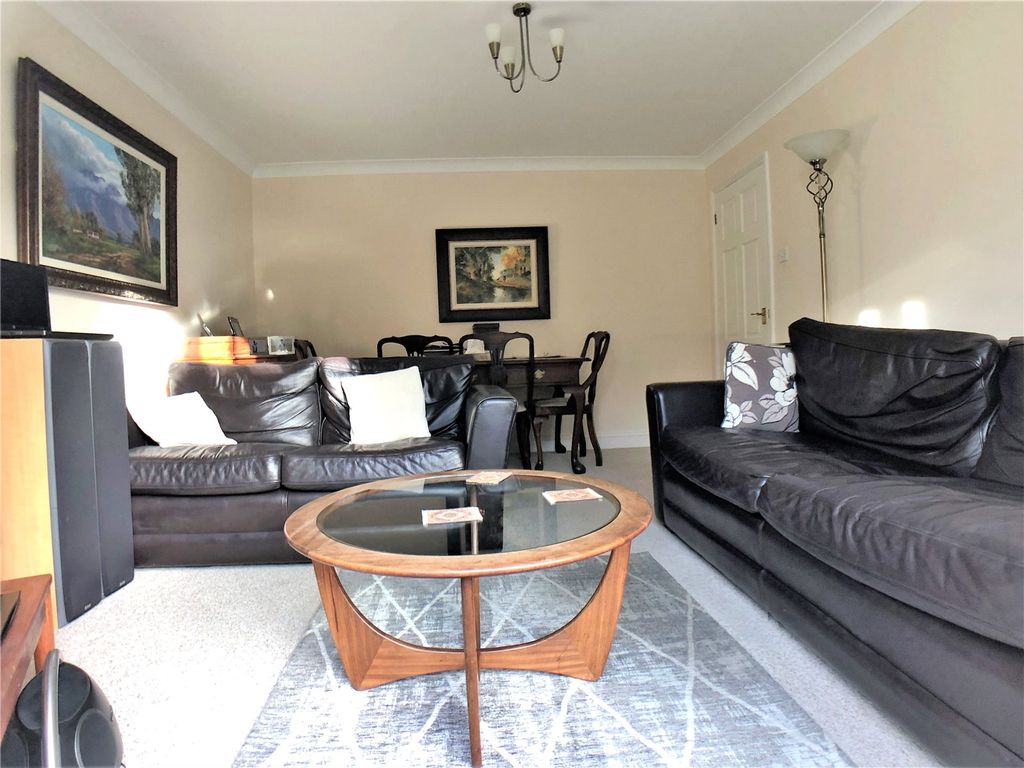 Property photo 2 of 8 Picture No. 22