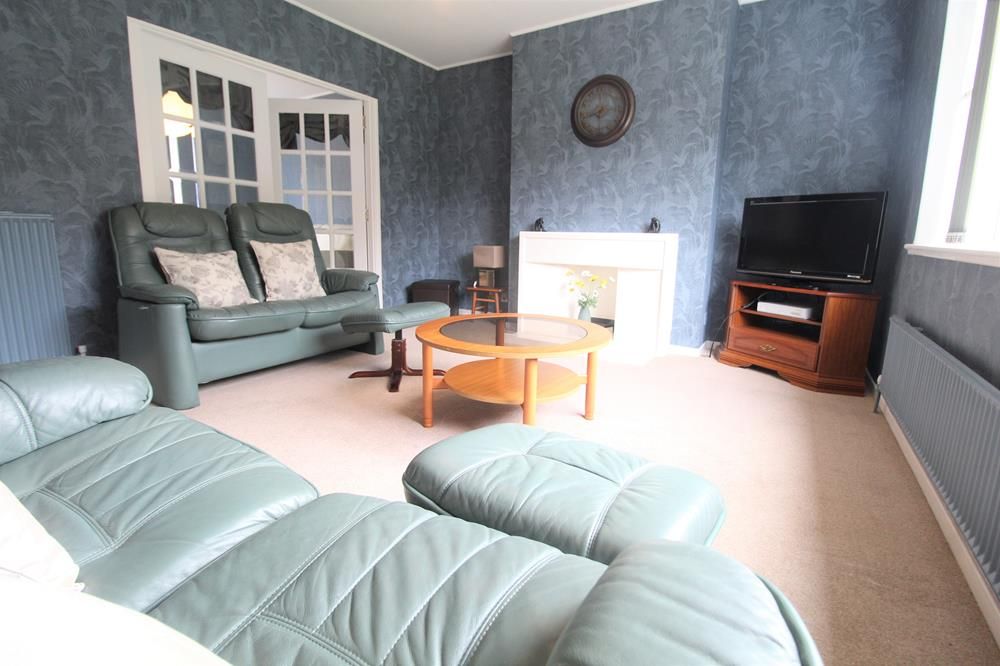 Property photo 2 of 13 Lounge Alt