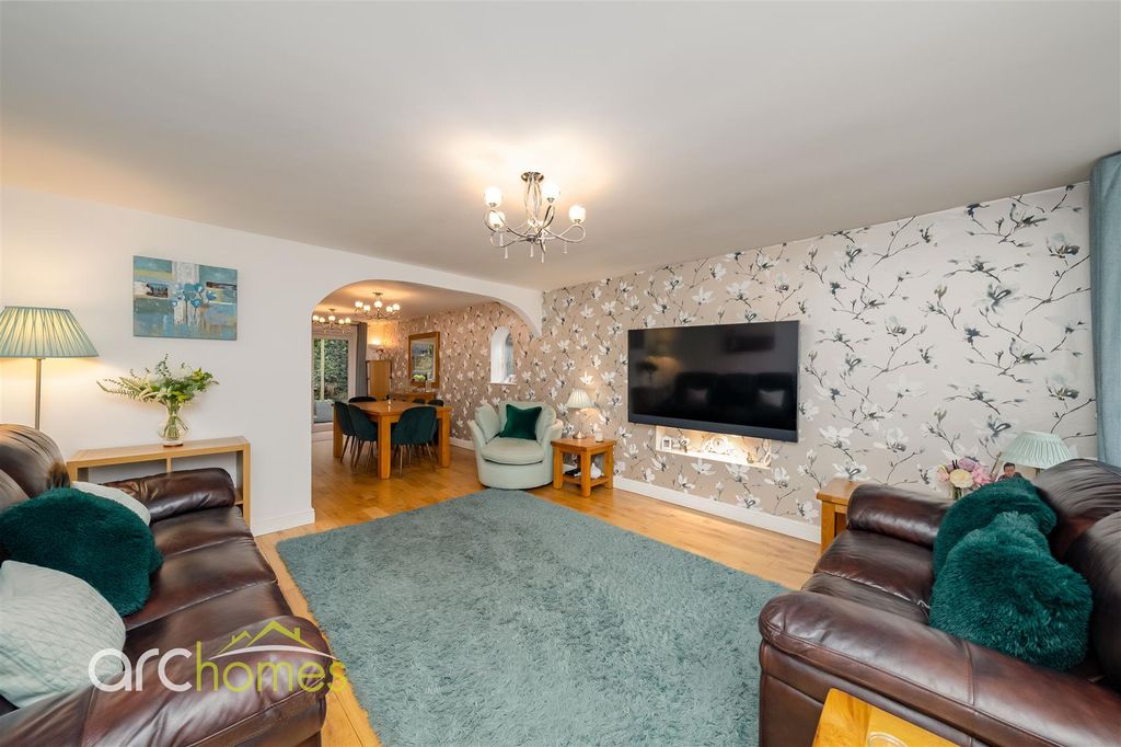 Property photo 2 of 47 Greenfield-3-2.Jpg