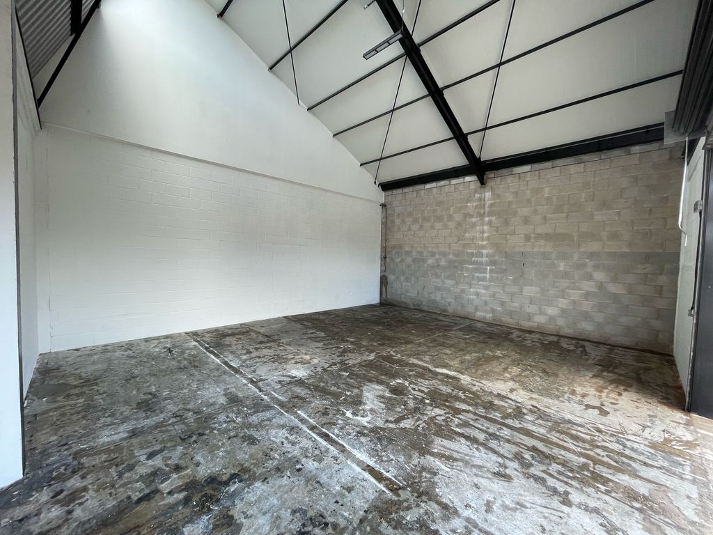 Property photo 3 of 4