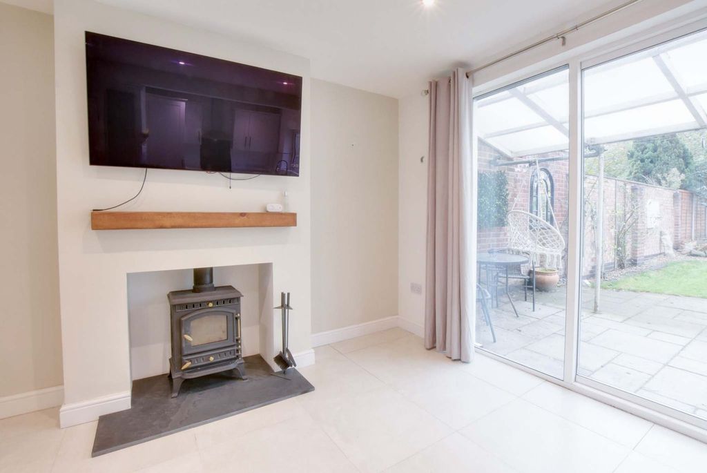 Property photo 2 of 26