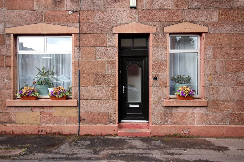 Property photo 2 of 19