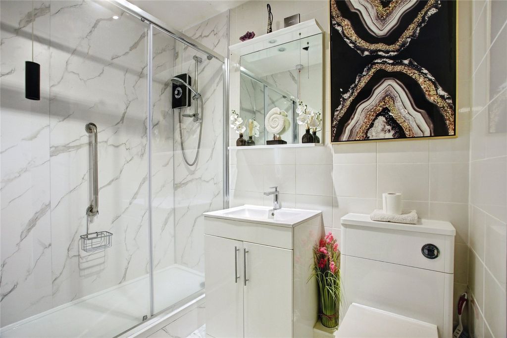 Property photo 3 of 11 Shower Room