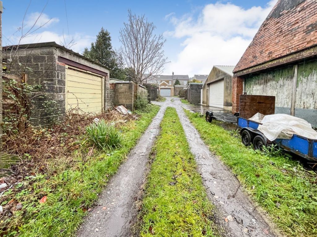 Property photo 3 of 3