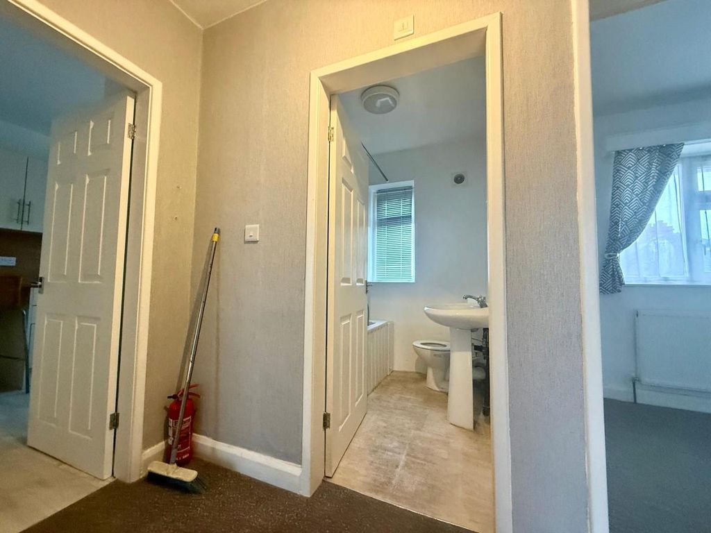 Property photo 3 of 17 Whatsapp Image 2026-01-06 At 2.09.38 Pm (2).Jpeg