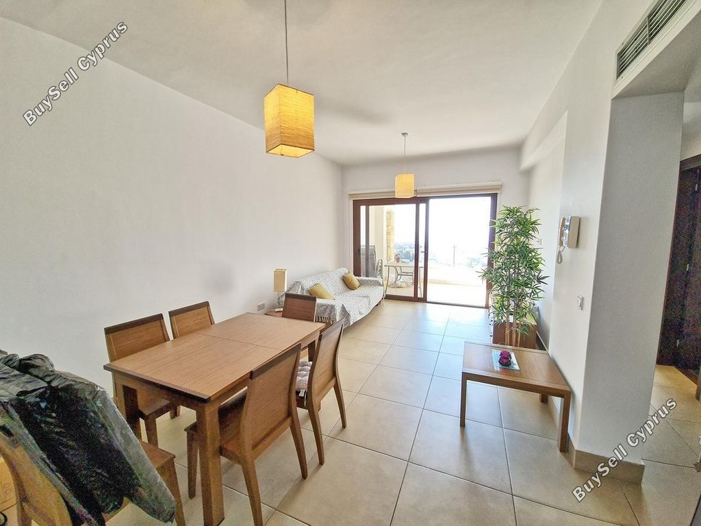 Property photo 3 of 33