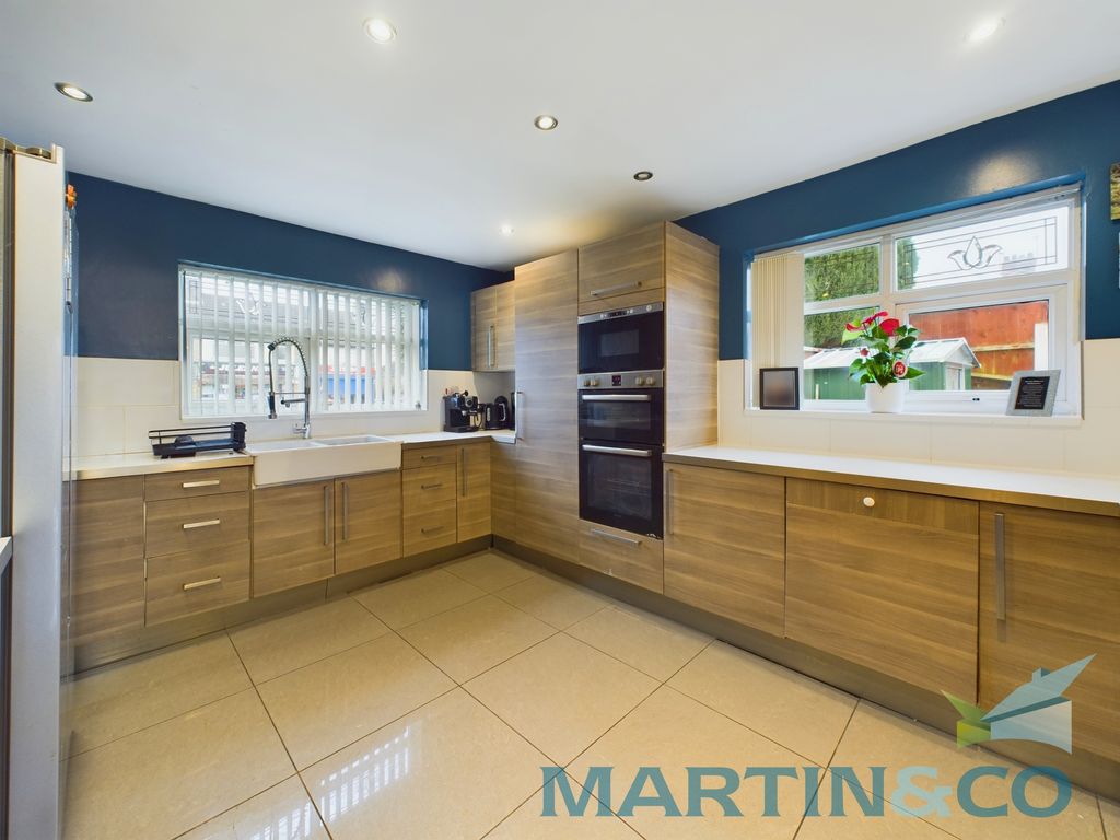 Property photo 2 of 30 Cam01870G0-Pr0147-Still019