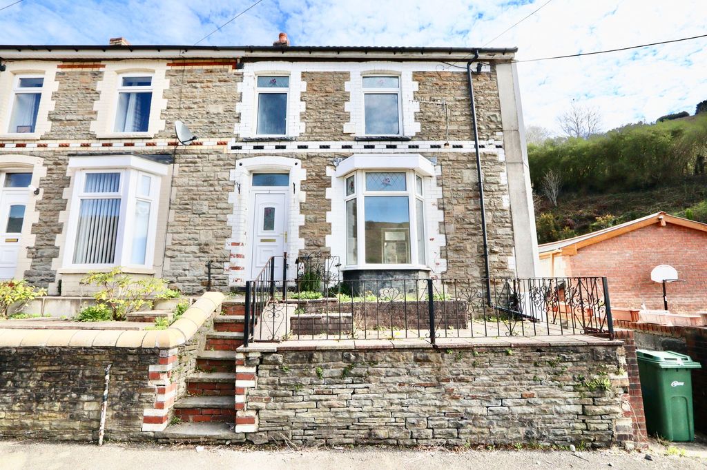 Property photo 1 of 31