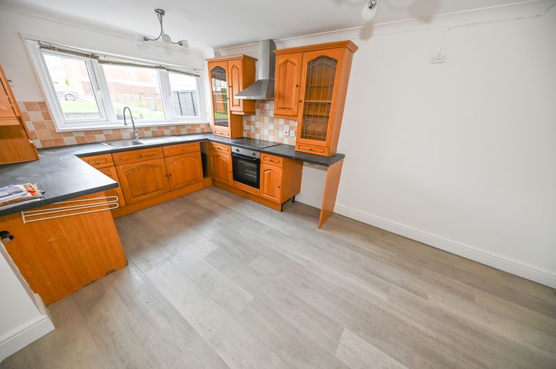 Property photo 2 of 7 Photo 4