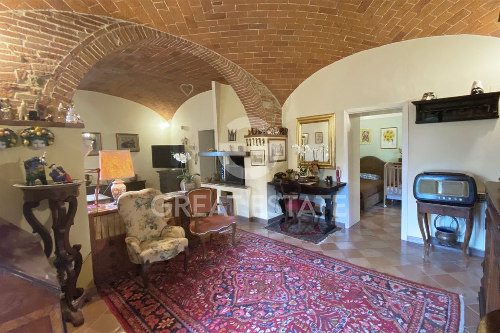 Property photo 2 of 34 Interiors