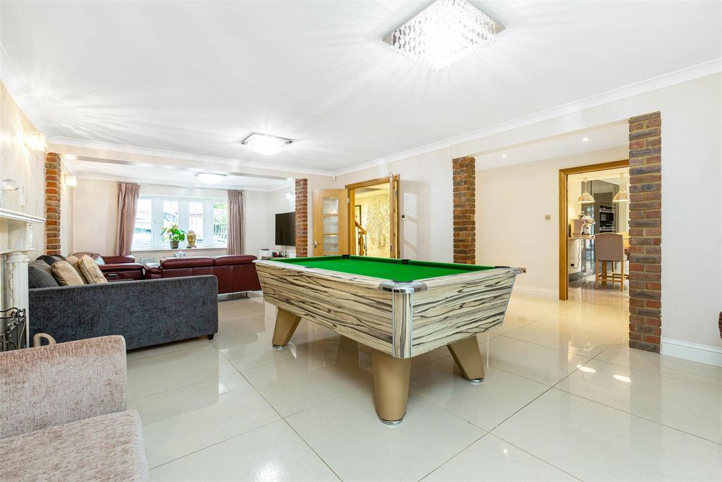 Property photo 2 of 20 Reception Room