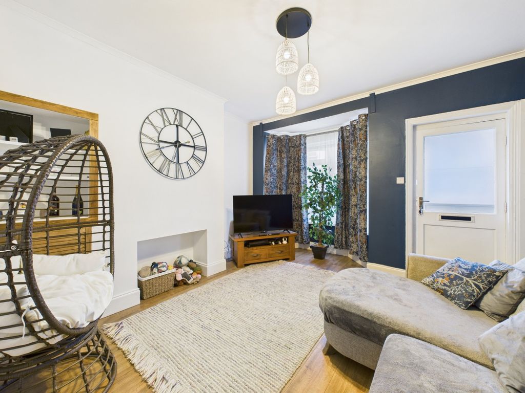 Property photo 3 of 10 4788975