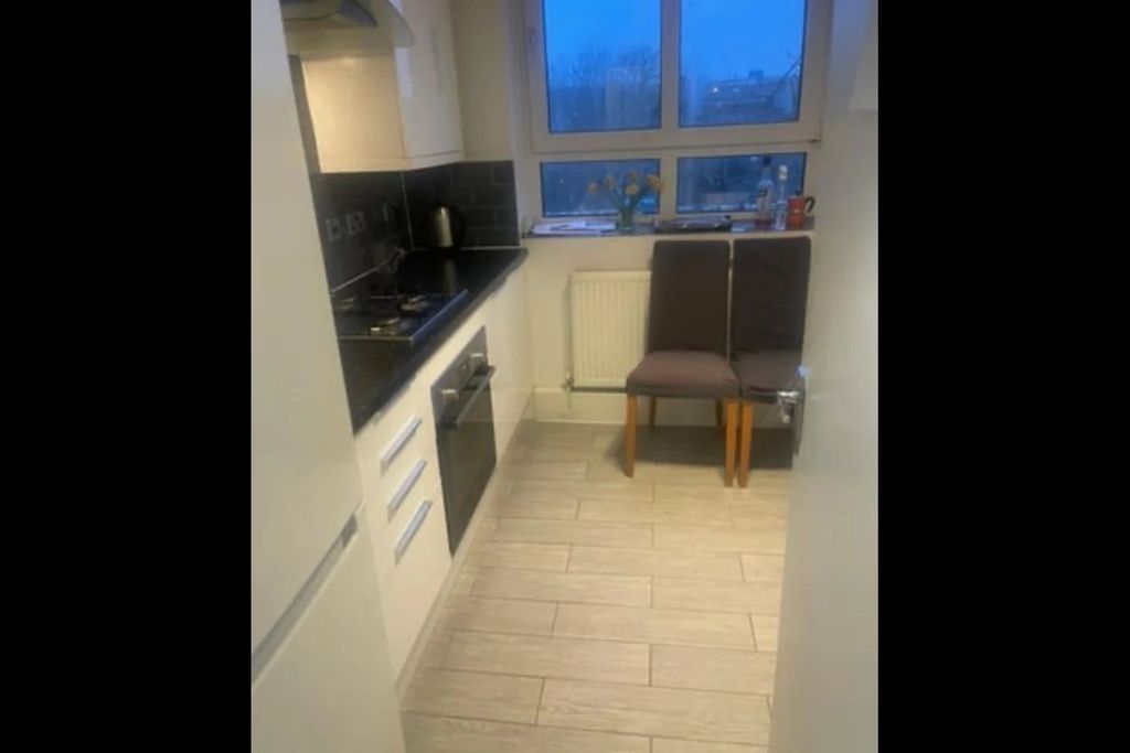 Property photo 2 of 8 Shared Kitchen