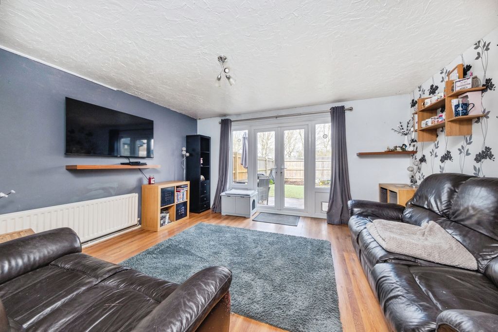 Property photo 3 of 21