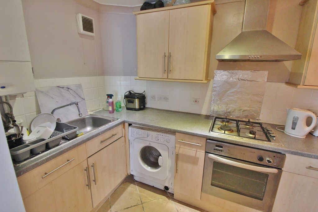 Property photo 2 of 8