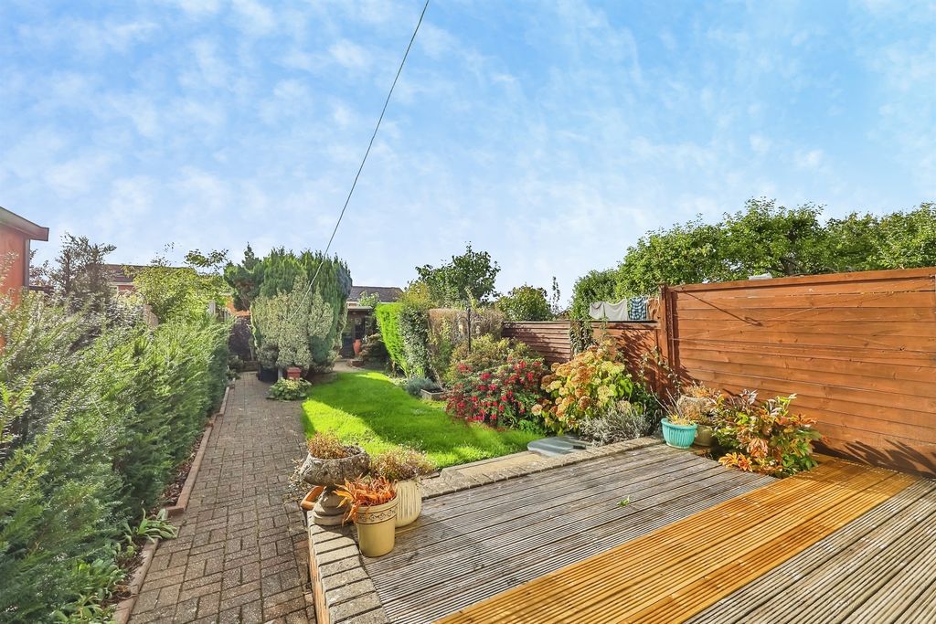Property photo 2 of 21