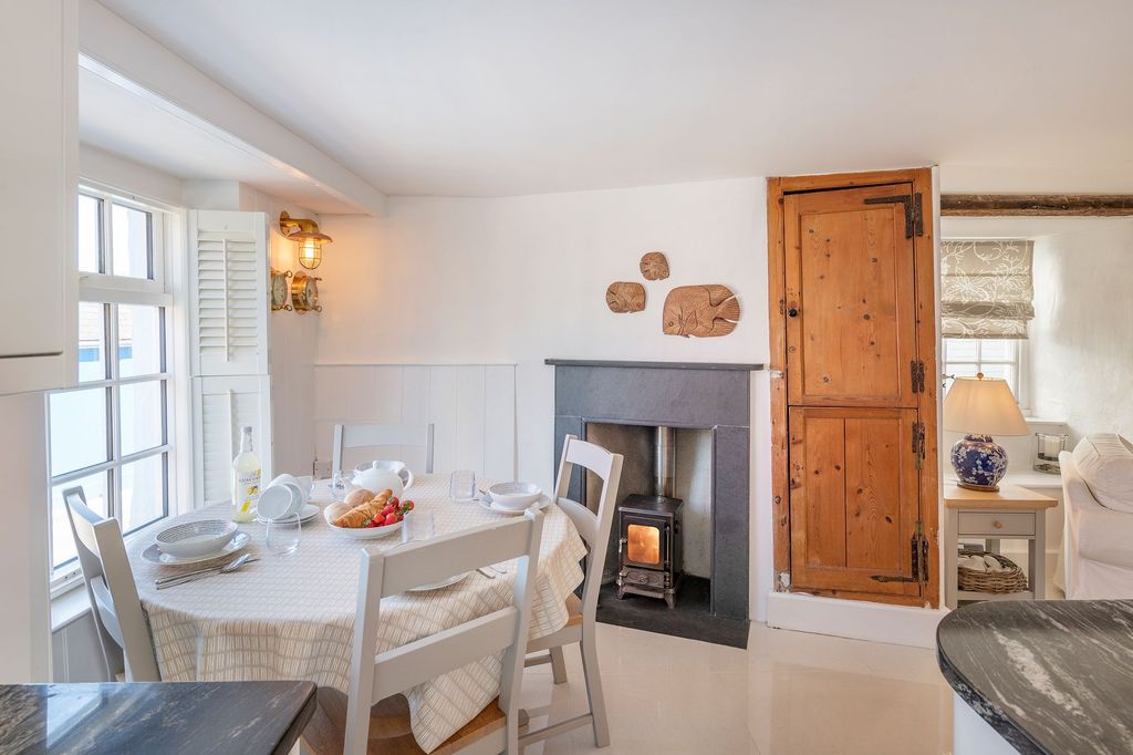 Property photo 3 of 12 The Lakes, Kingswear, Dining Area