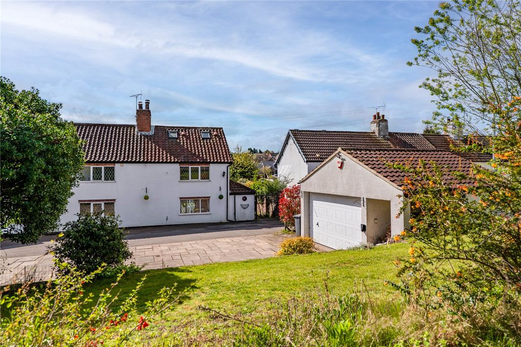 Property photo 2 of 44 Picture No. 54