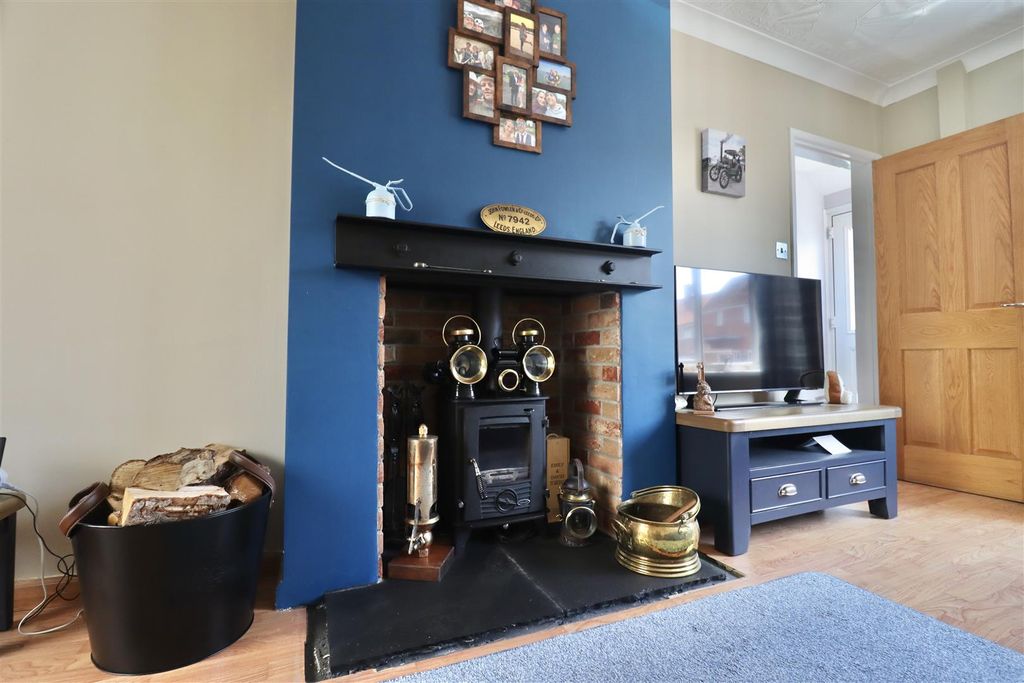 Property photo 3 of 12 Img_1163.Jpg