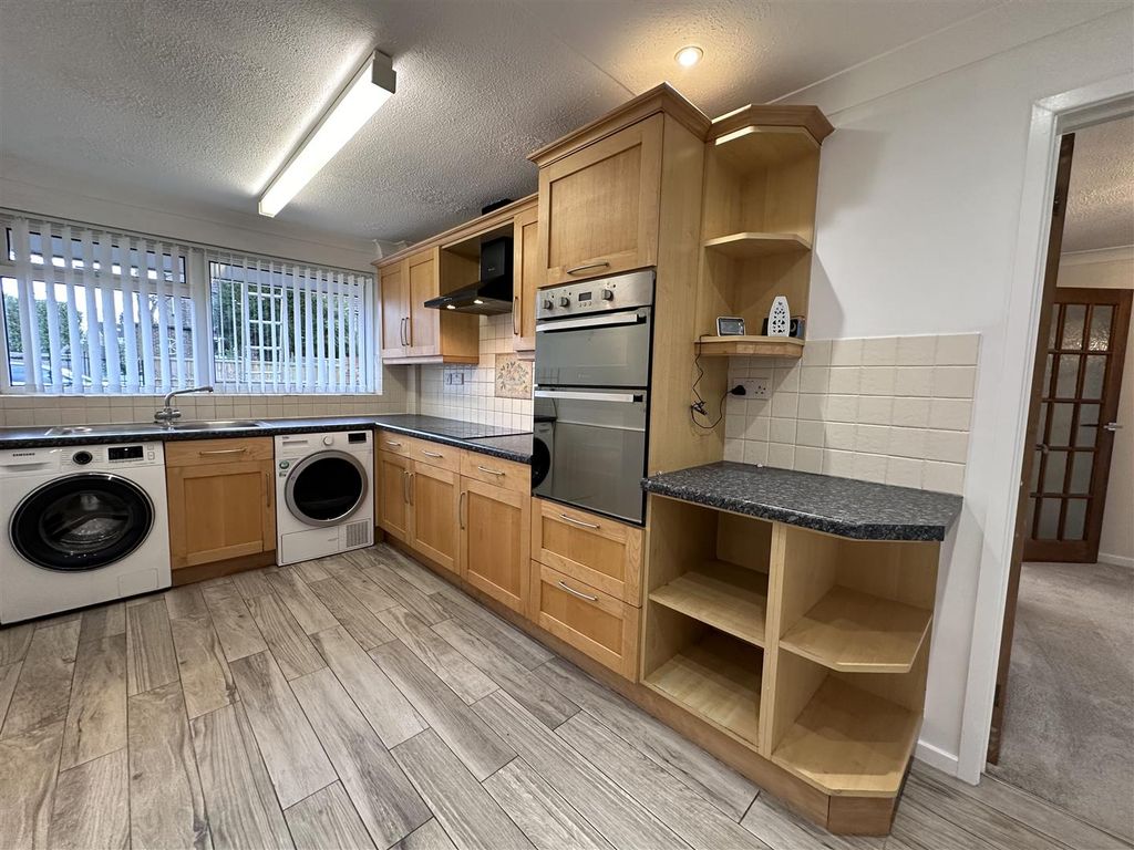 Property photo 2 of 18 Tempimage1Iszde.Jpg